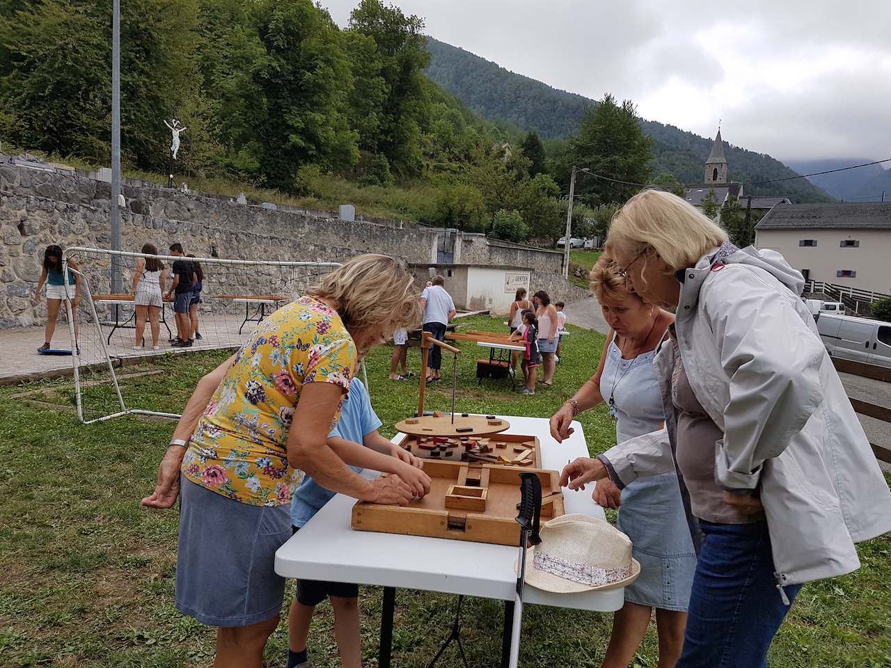 Jeux en bois et anciens